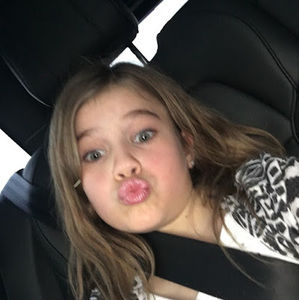 Meet your Posher, Ava